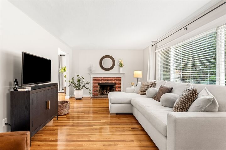 Property Photo:  15 Greeley Circle  MA 02474 