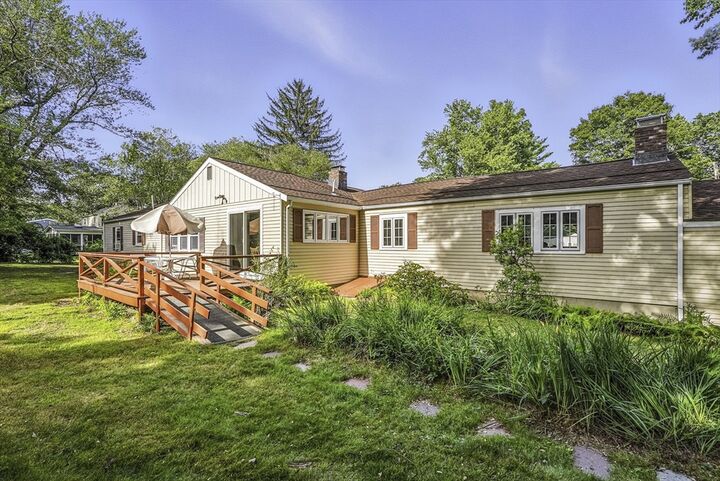 Property Photo:  10 Millwood Circle  MA 01701 