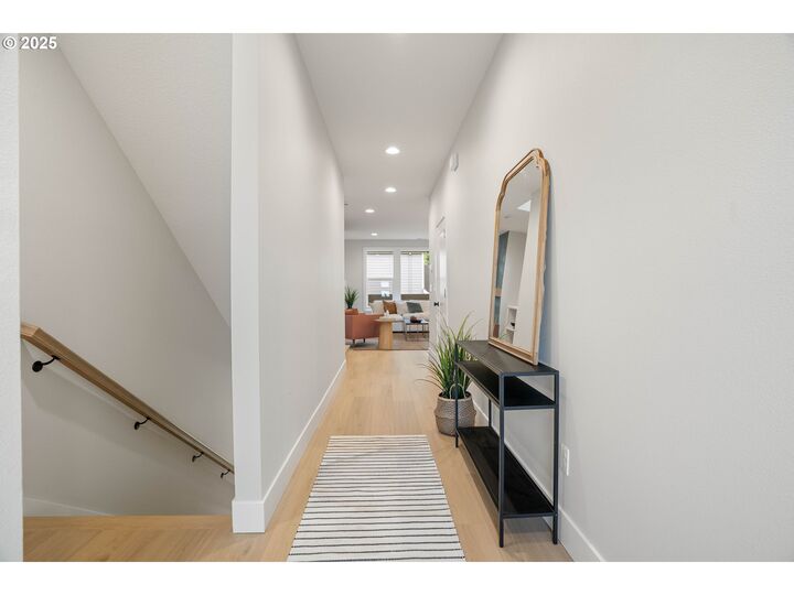 Property Photo:  2915 NW 114th Ter  OR 97229 