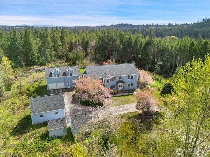 Property Photo:  145 E Falcon Court  WA 98584 