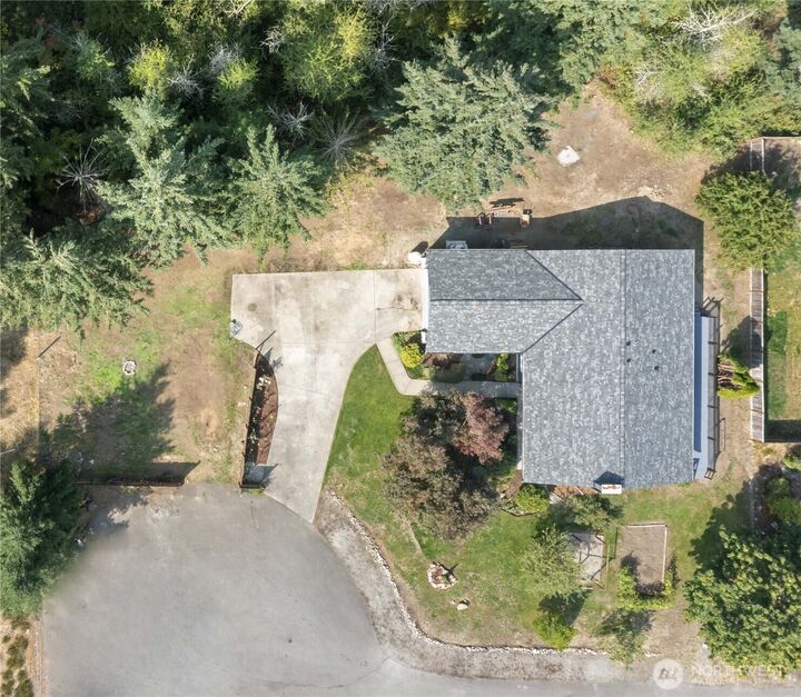 Property Photo:  5603  255th Street E  WA 98338 