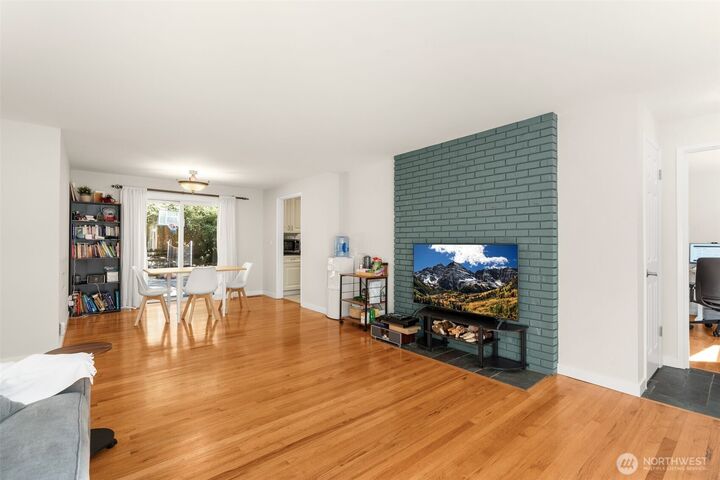 Property Photo:  1124 NE 147th Street  WA 98155 