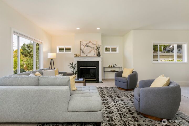 Property Photo: 10722 3rd Avenue NW WA 98177