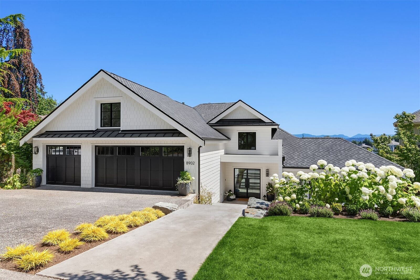 Property Photo:  8902  45th Avenue NE  WA 98115 