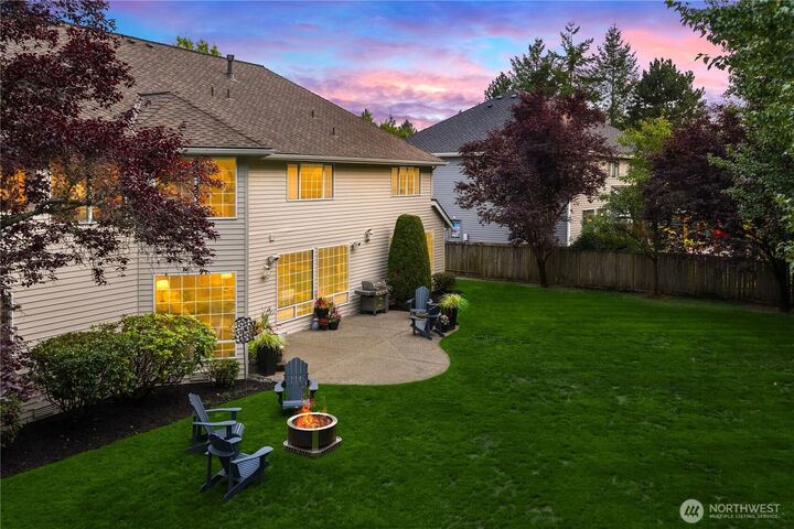 Property Photo:  1141  268th Way SE  WA 98075 