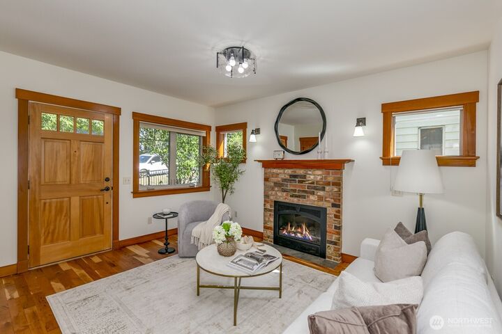 Property Photo: 2405 N 75th Street WA 98103