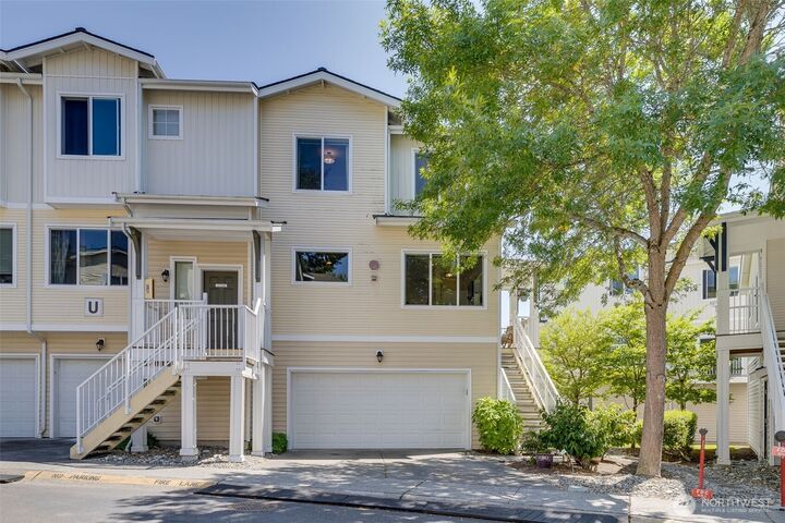 Property Photo:  14915  38th Drive SE U1153  WA 98012 
