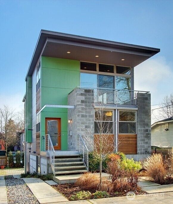 Property Photo:  814  22nd Avenue  WA 98122 