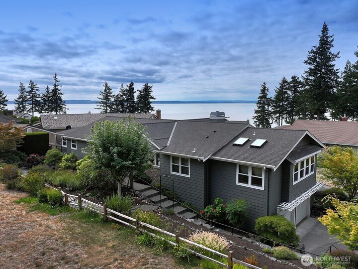 Property Photo:  6292  Sahalee Court  WA 98236 