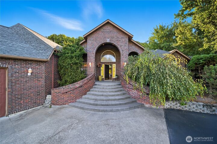 Property Photo:  1629  Wheatcrest Road  WA 99362 