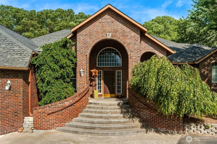 Property Photo:  1629  Wheatcrest Road  WA 99362 