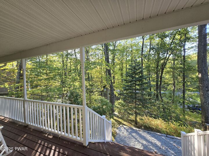 Property Photo:  217 Canoebrook Drive  PA 18428 