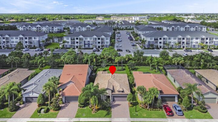 Property Photo: 564 SE Monet Drive FL 34984