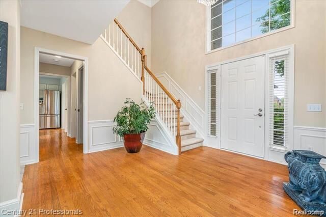 Property Photo:  3871 S Creek Drive  MI 48306 