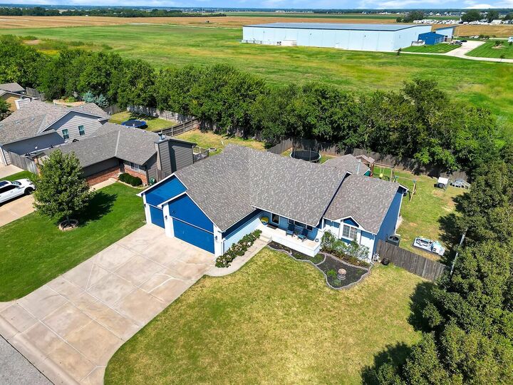 Photo de la propriété:  10404 W 35th St S  KS 67215-8648 