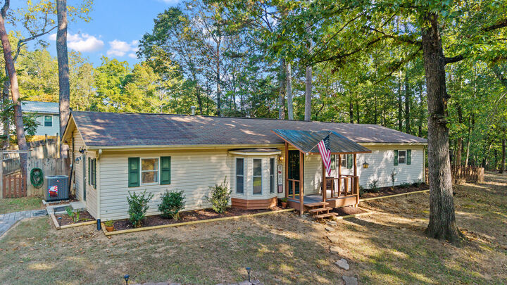 Property Photo: 147 Norwood Drive SE TN 37323