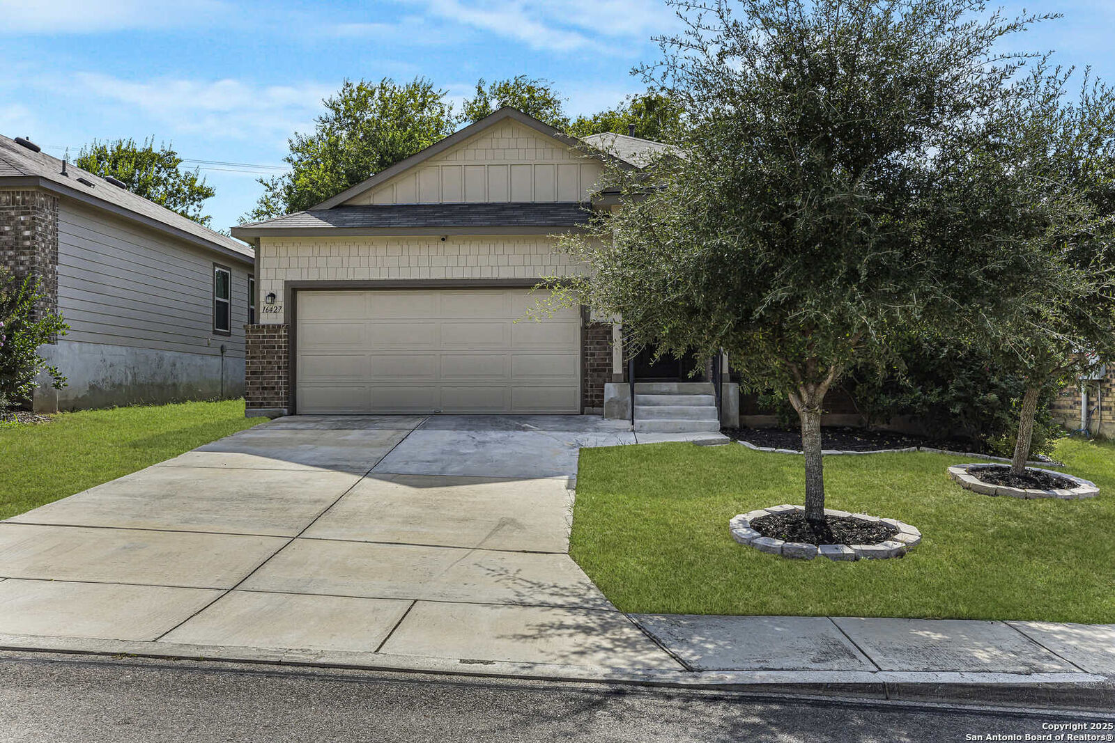 Property Photo: 16427 Paso Rio Crk TX 78247