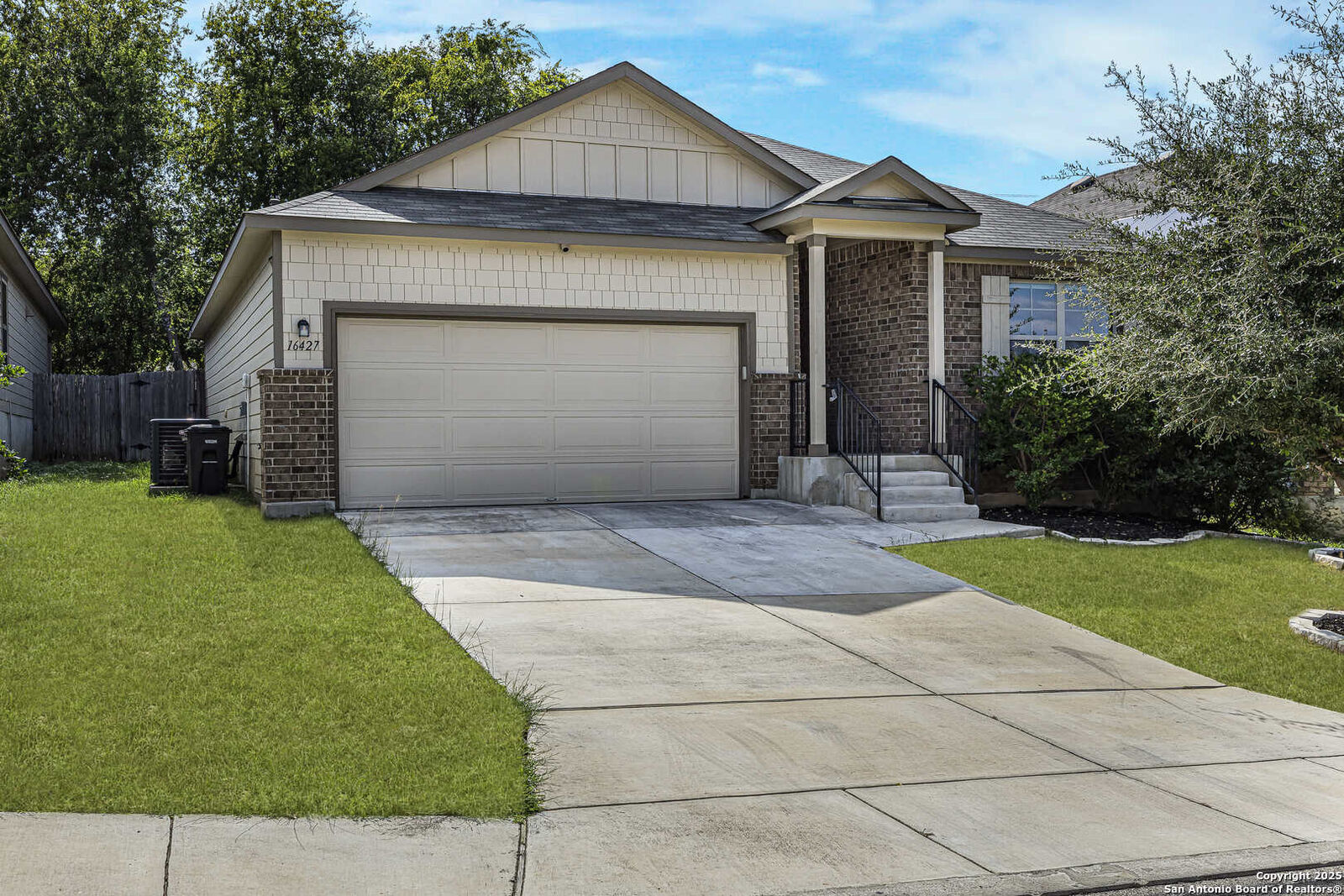 Property Photo:  16427 Paso Rio Crk  TX 78247 