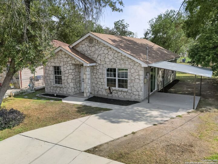 Property Photo: 4818 John Victor TX 78220