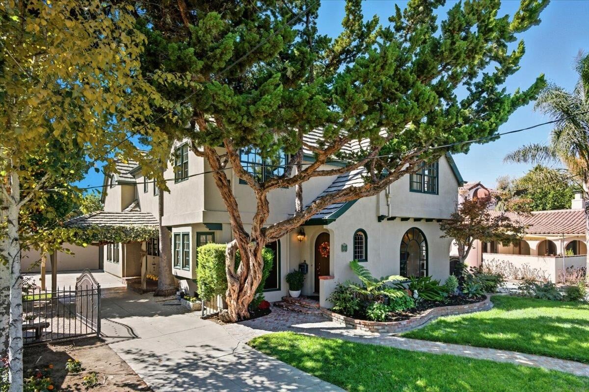 Property Photo:  883 Riverside Drive  CA 95125 