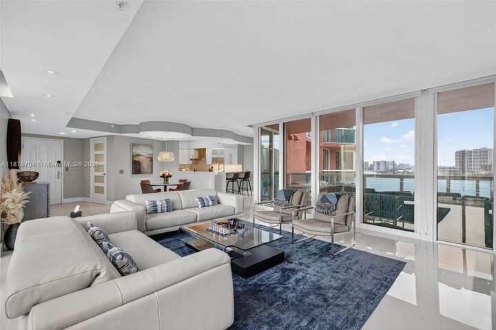 Property Photo: 3370 Hidden Bay Dr 1115 FL 33180