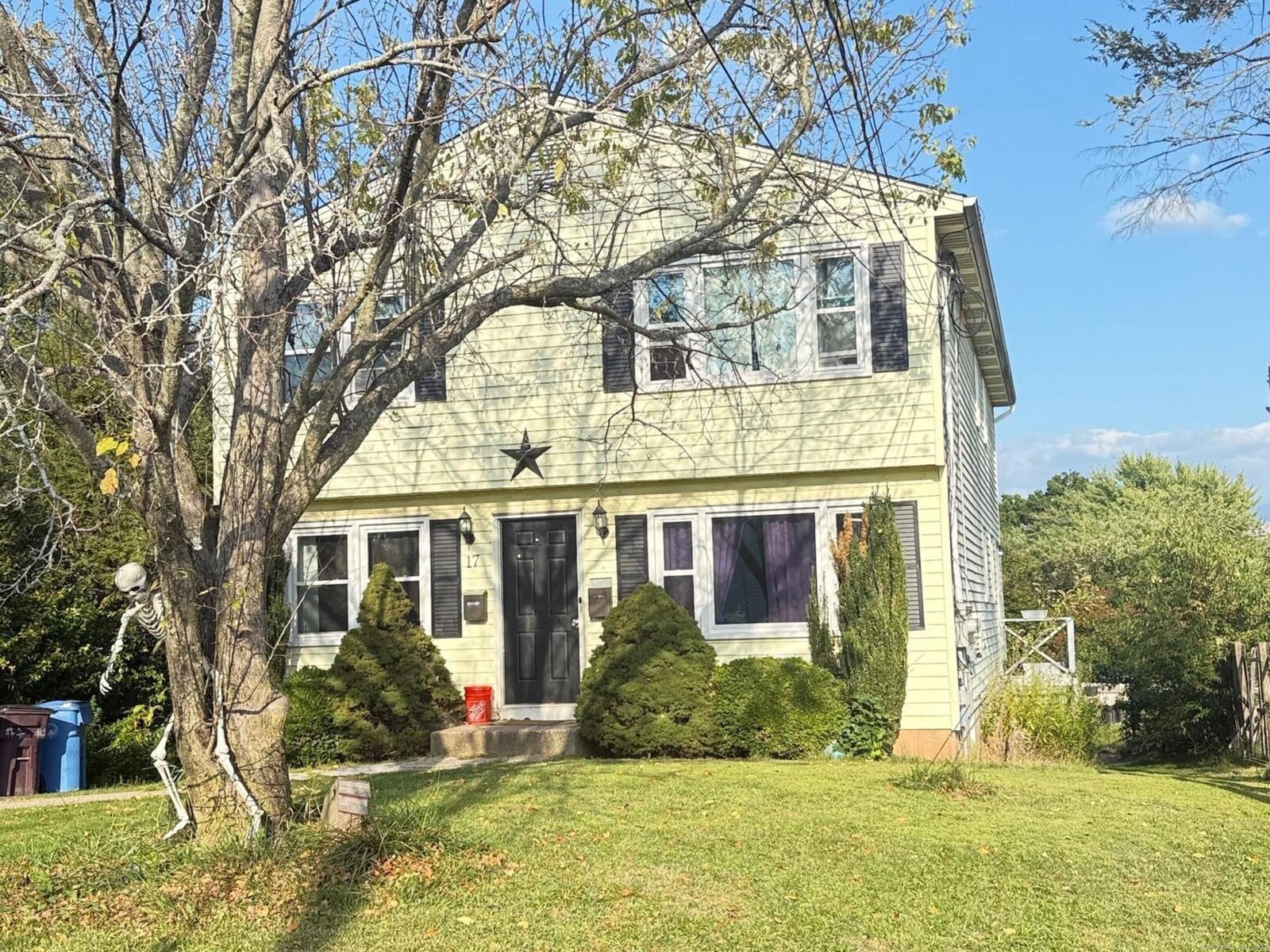 Property Photo:  17 Pike Street  CT 06051 