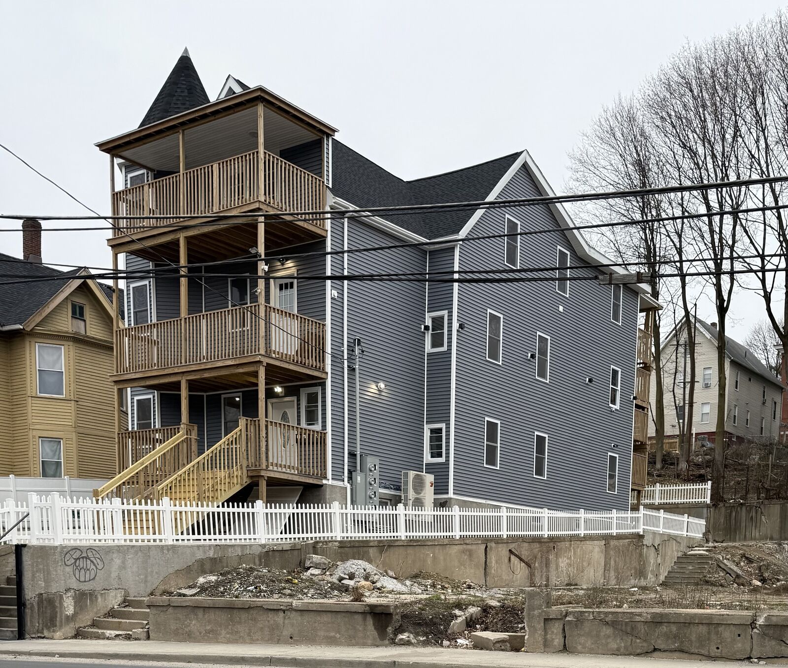 Property Photo:  975 North Main Street  CT 06704 