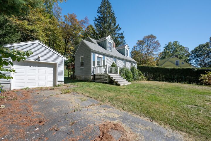 Property Photo:  252 Litchfield Street  CT 06787 