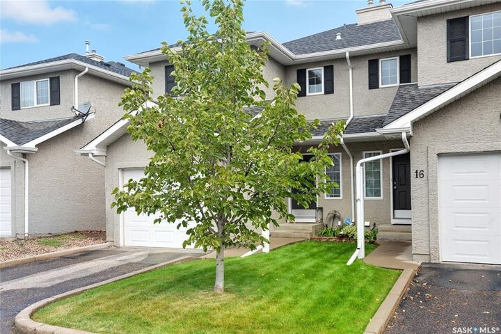 Property Photo:  103 Banyan Crescent 17  SK S7V 1G2 