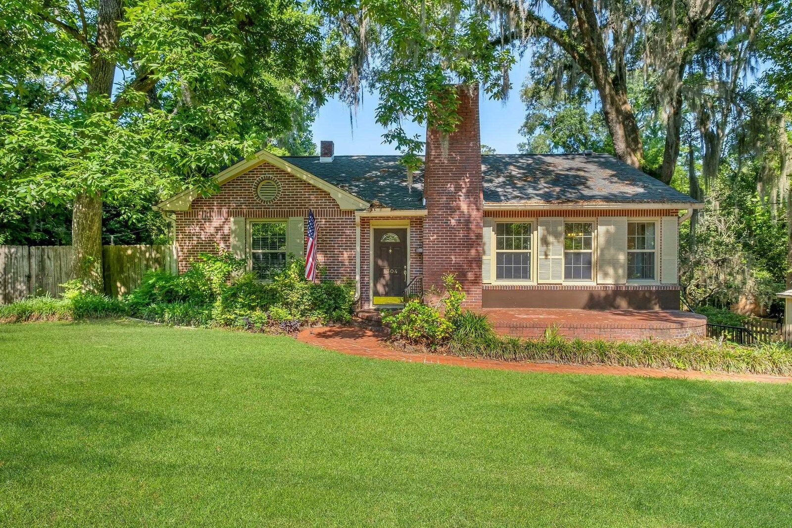 Property Photo: 1304 Mitchell Avenue FL 32303