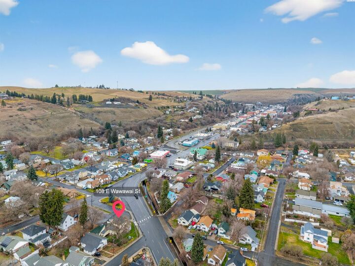 Property Photo: 108 E Wawawai Street WA 99111