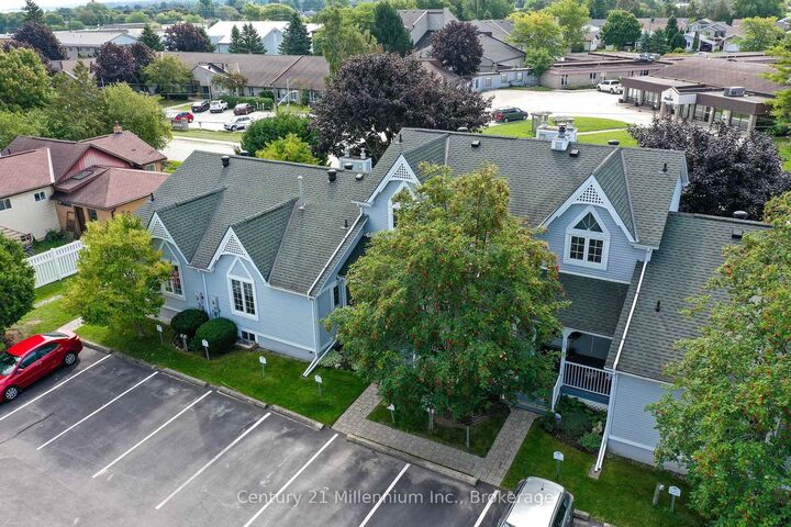 Property Photo:  83 Victoria Street 7  ON N4L 1R4 