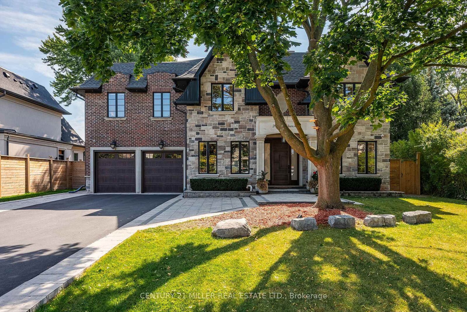Photo de la propriété:  391 Sandhurst Drive  ON L6L 4L1 