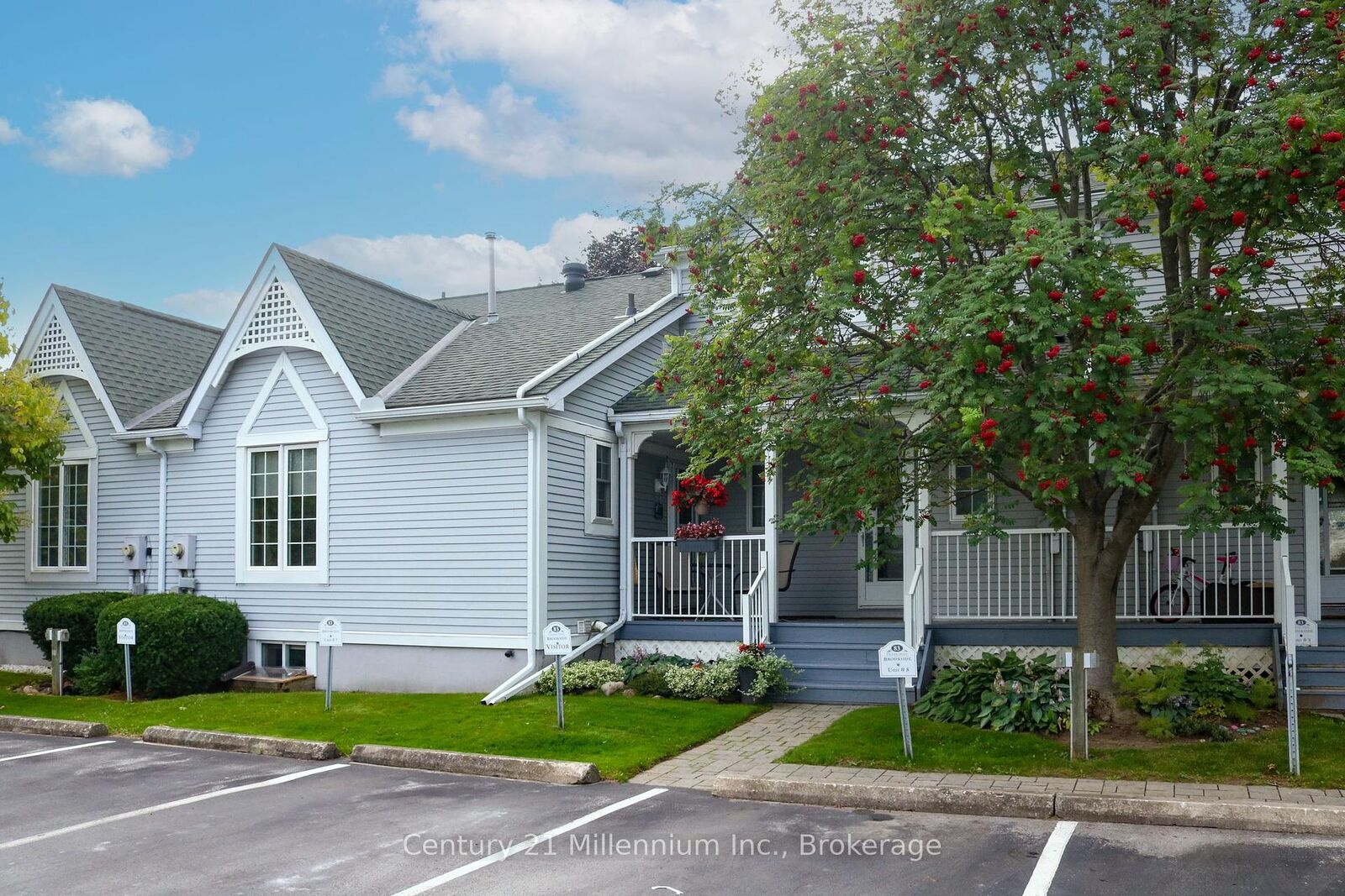 Photo de la propriété:  83 Victoria Street 7  ON N4L 1R4 