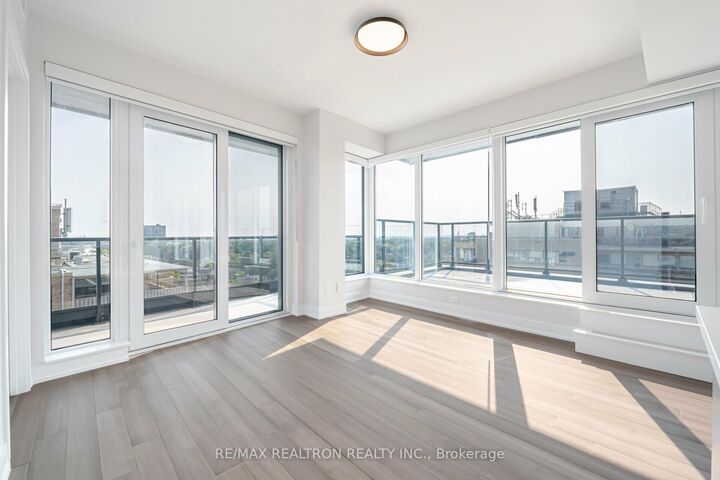 Property Photo:  2525 Bathurst Street 1203  ON M6B 2Y9 