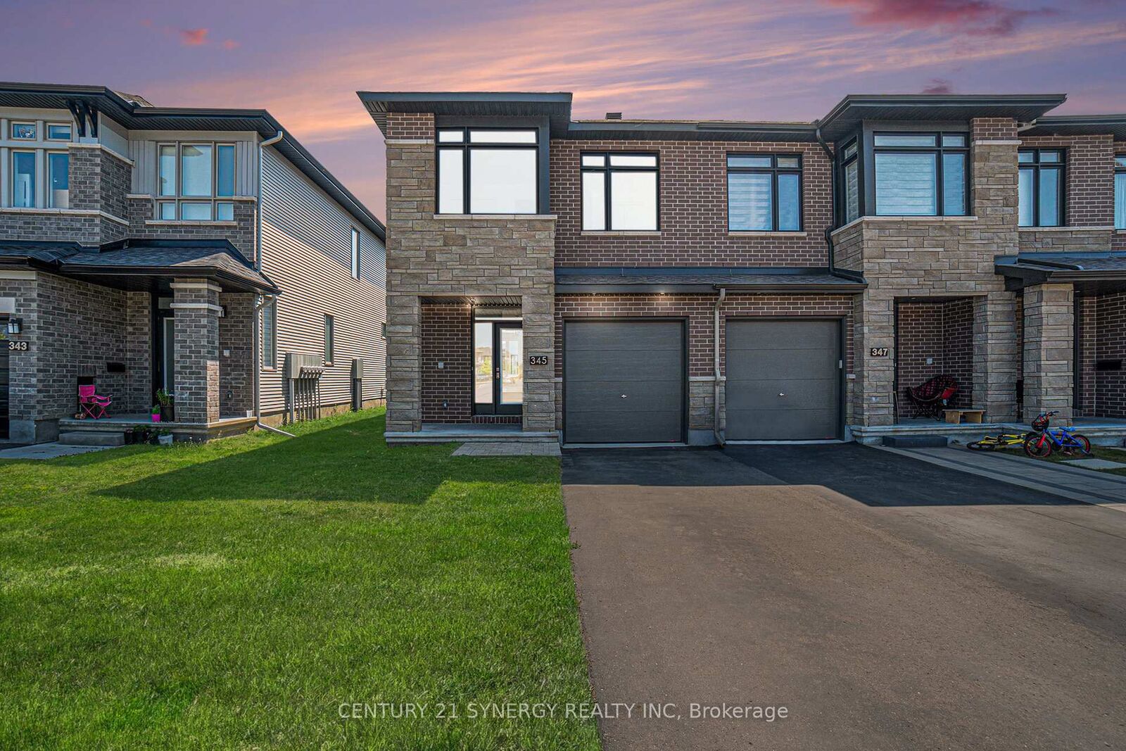 Property Photo:  345 Cornice Street  ON K4B 1H9 