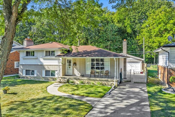 3379 Askin Avenue  Windsor ON N9E 3J6 photo