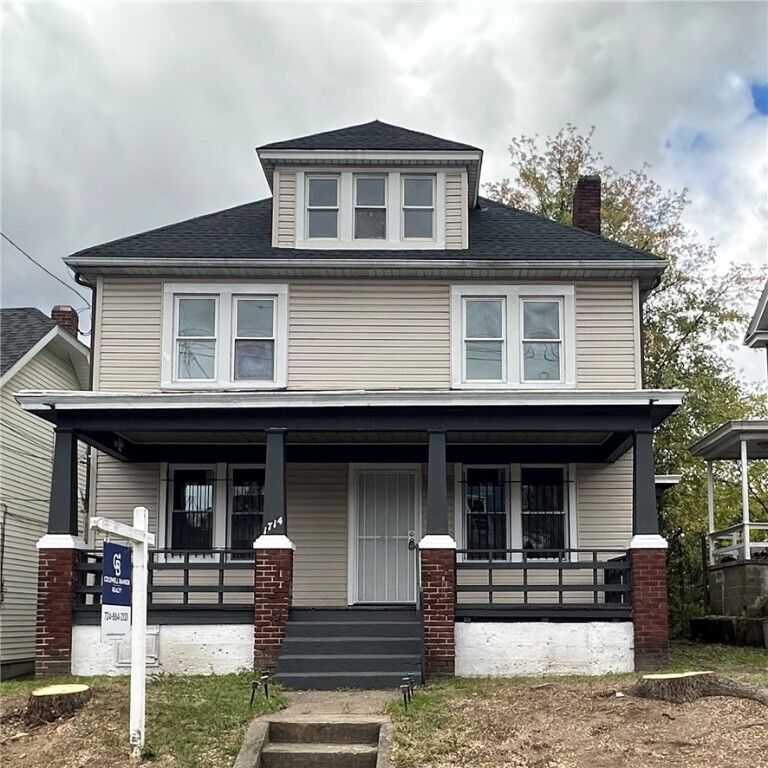 Property Photo:  1714 Sumac St  PA 15132