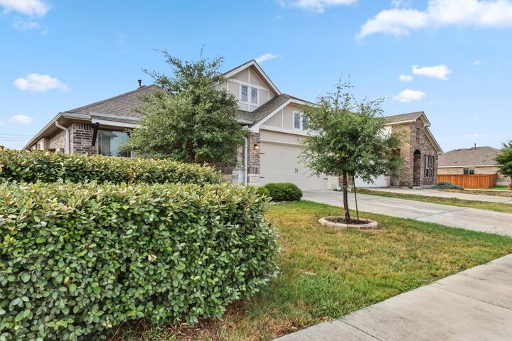 Property Photo: 296 Spinnaker Loop TX 78640