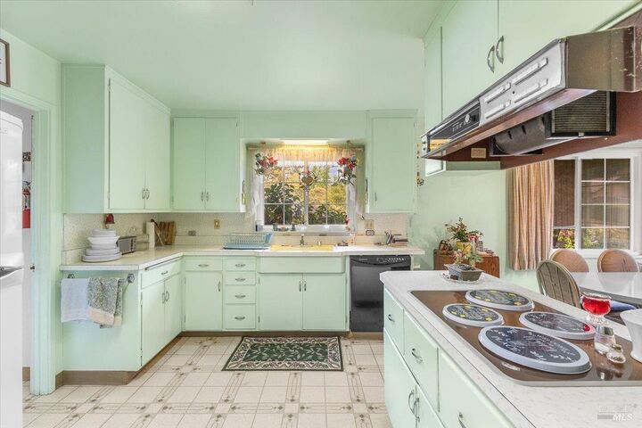 Property Photo:  278 Toyon Road  CA 95482 