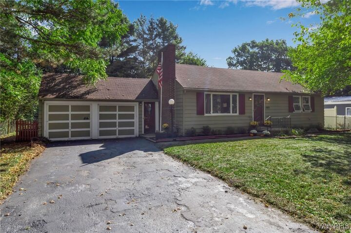 Property Photo: 4189 Wildwood Drive NY 14221