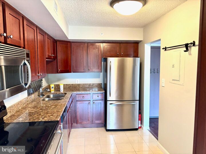 Property Photo: 2230 George C Marshall Drive 928 VA 22043