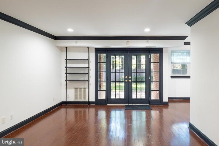 Property Photo: 7096 Spring Garden Drive Tl1 VA 22150