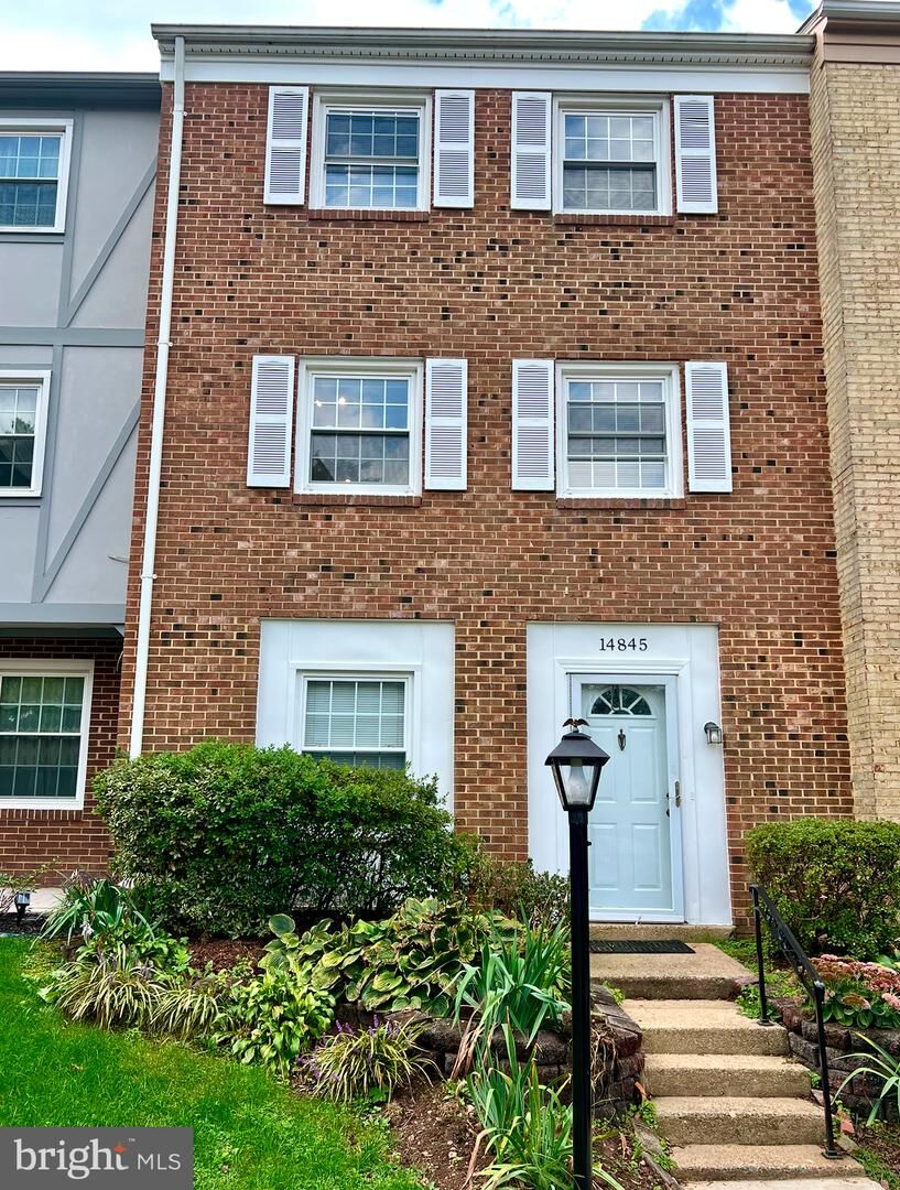 Property Photo:  14845 Haymarket Lane  VA 20120 