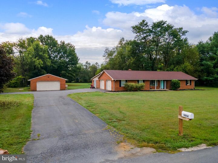 1414 Kitchens Orchard  Falling Waters WV 25419 photo