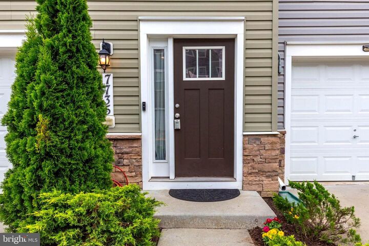 Property Photo: 7735 Venice Lane MD 21144