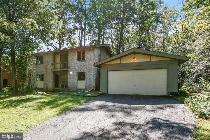 3101 Cunningham Drive  Alexandria VA 22309 photo