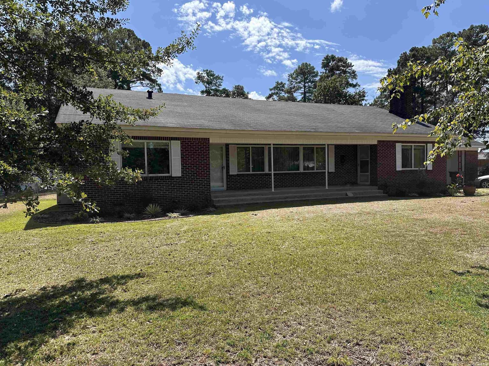 Property Photo:  1800 N Dudney Road  AR 71753 
