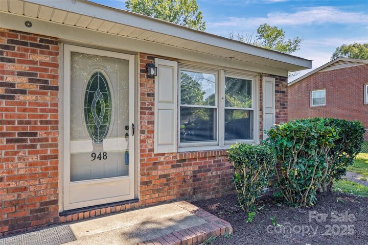 Property Photo: 948 Shannon Bradley Road NC 28052