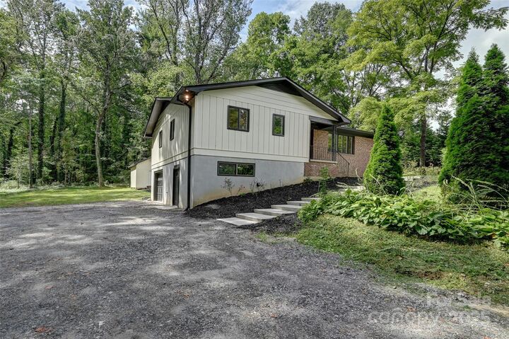 Property Photo: 621 Erkwood Drive NC 28739